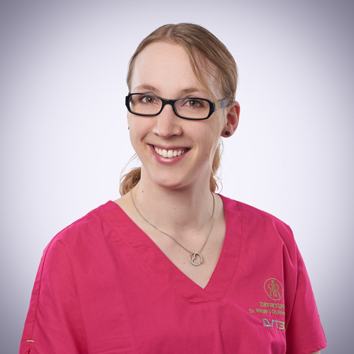 Nina Wüsterhagen - Team der Zahnarztpraxis