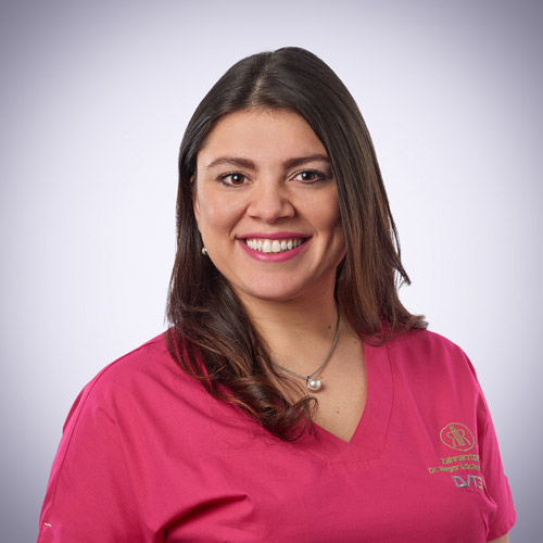 Sany Gomes - Team der Zahnarztpraxis